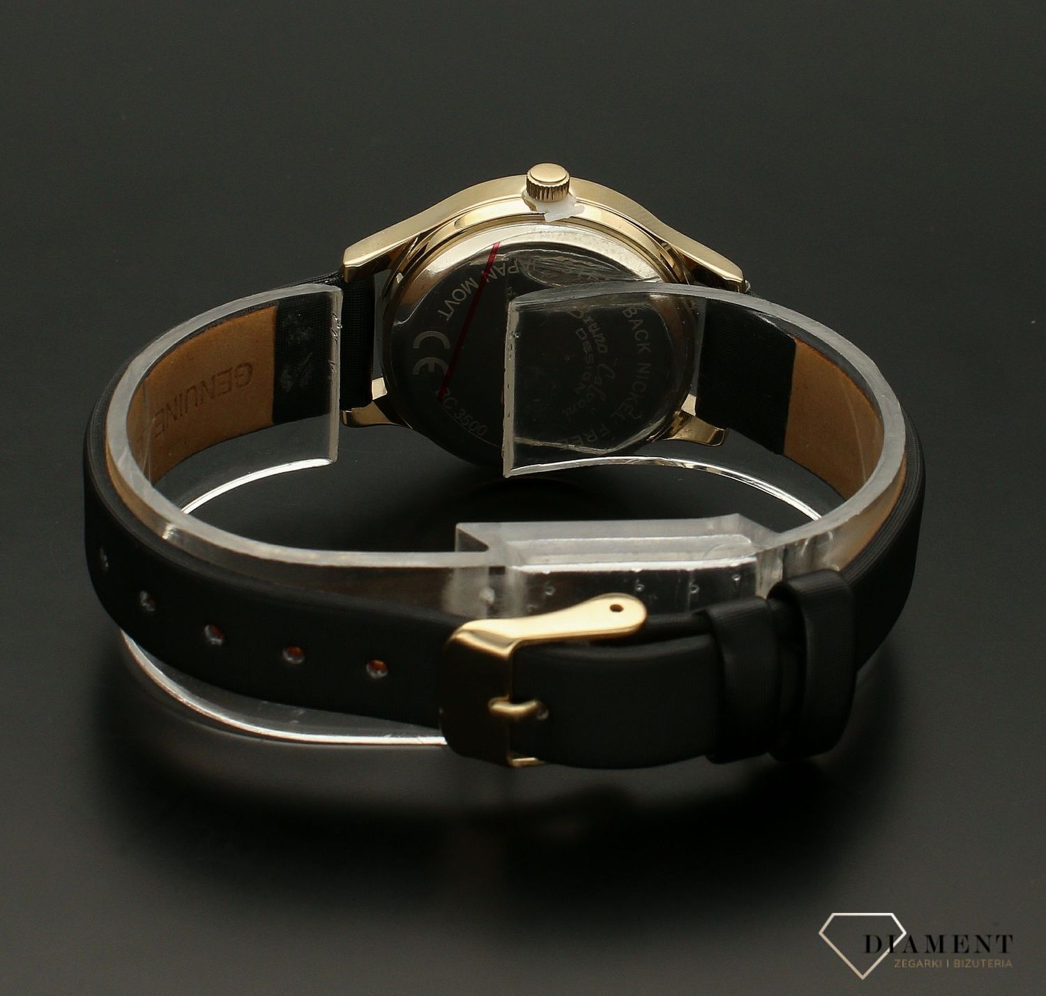 Zegarek damski na czarnym satynowym pasku Bruno Calvani BC3500 GOLD. W zegarku zamontowano pasek satynowy w czarnym kolorze. Zegarek damski na pasku. Zegarek damski z cyrkoniami. Zegarek damski Bruno Calvani w złotym kolorz  (3).jpg